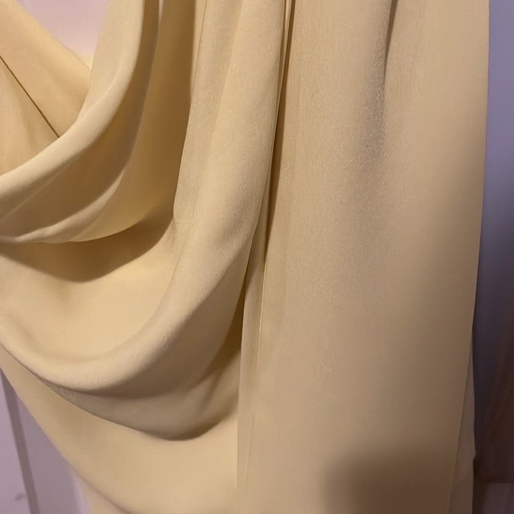 BCBGMAXAZRIA Designer Yellow Draped One Shoulder Flowing Fabric Top - Picture 4 of 5